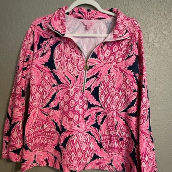 Lilly Pulitzer Tops - Lilly Pulitzer Pineapple Print Half-Zip Hoodie Pullover – Size M Pink/Navy Resor